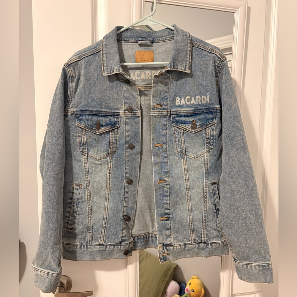 Bacardi Denim Jacket Small Light Wash Bat Logo Rum Promo Jean Jacket